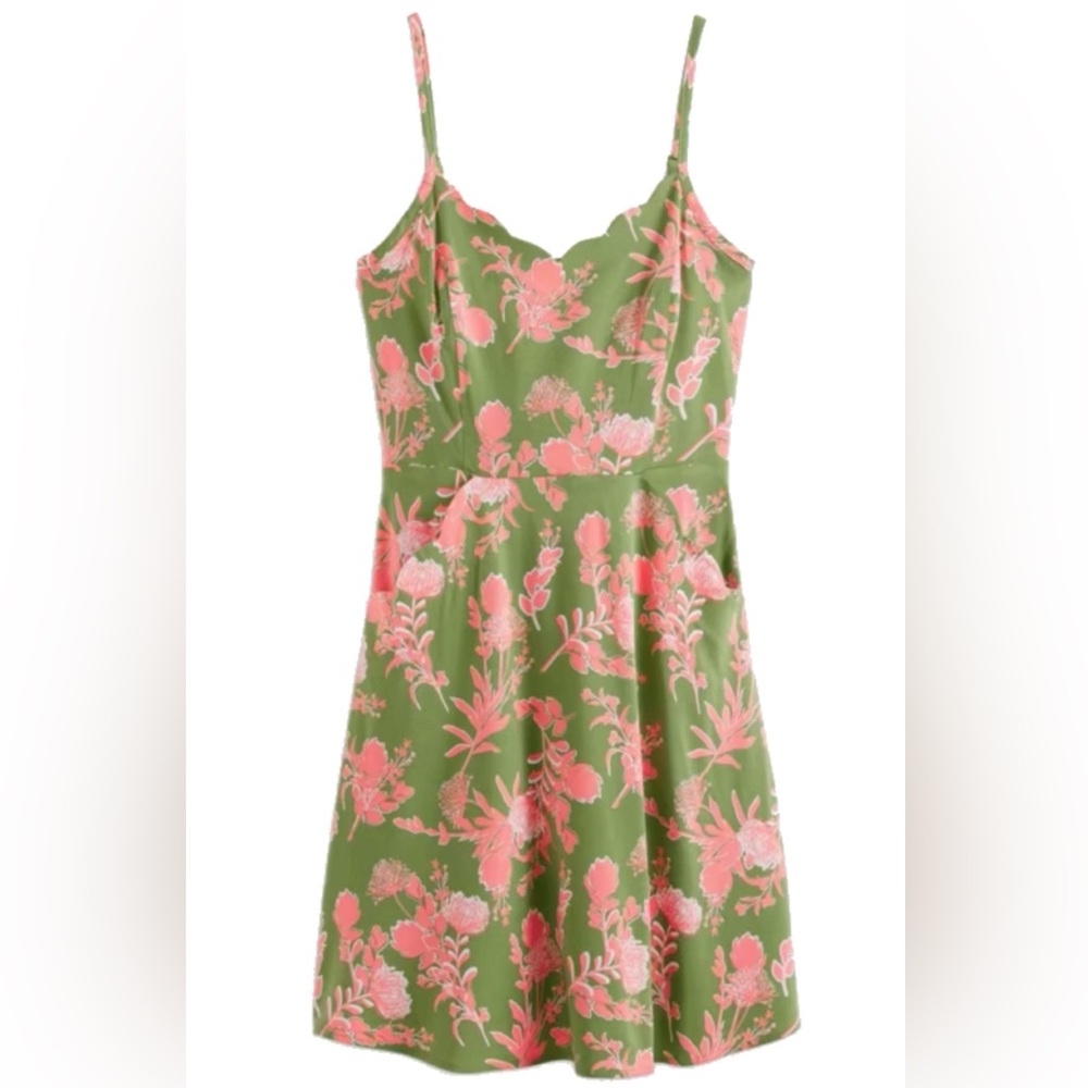 Market and Spruce Scalloped detail dress